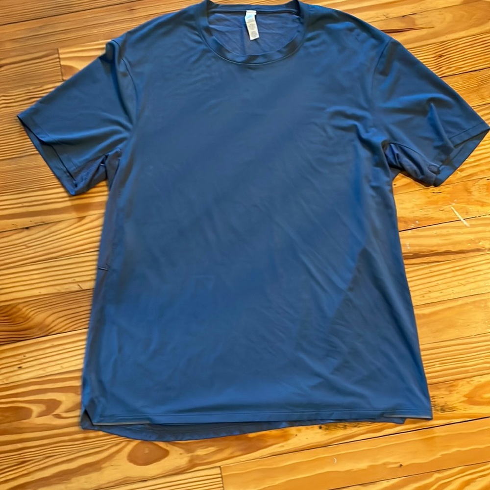 Lululemon Man’s shirt